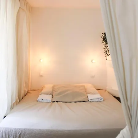 Apartament 27m In The 9th Arrondissement Paryż